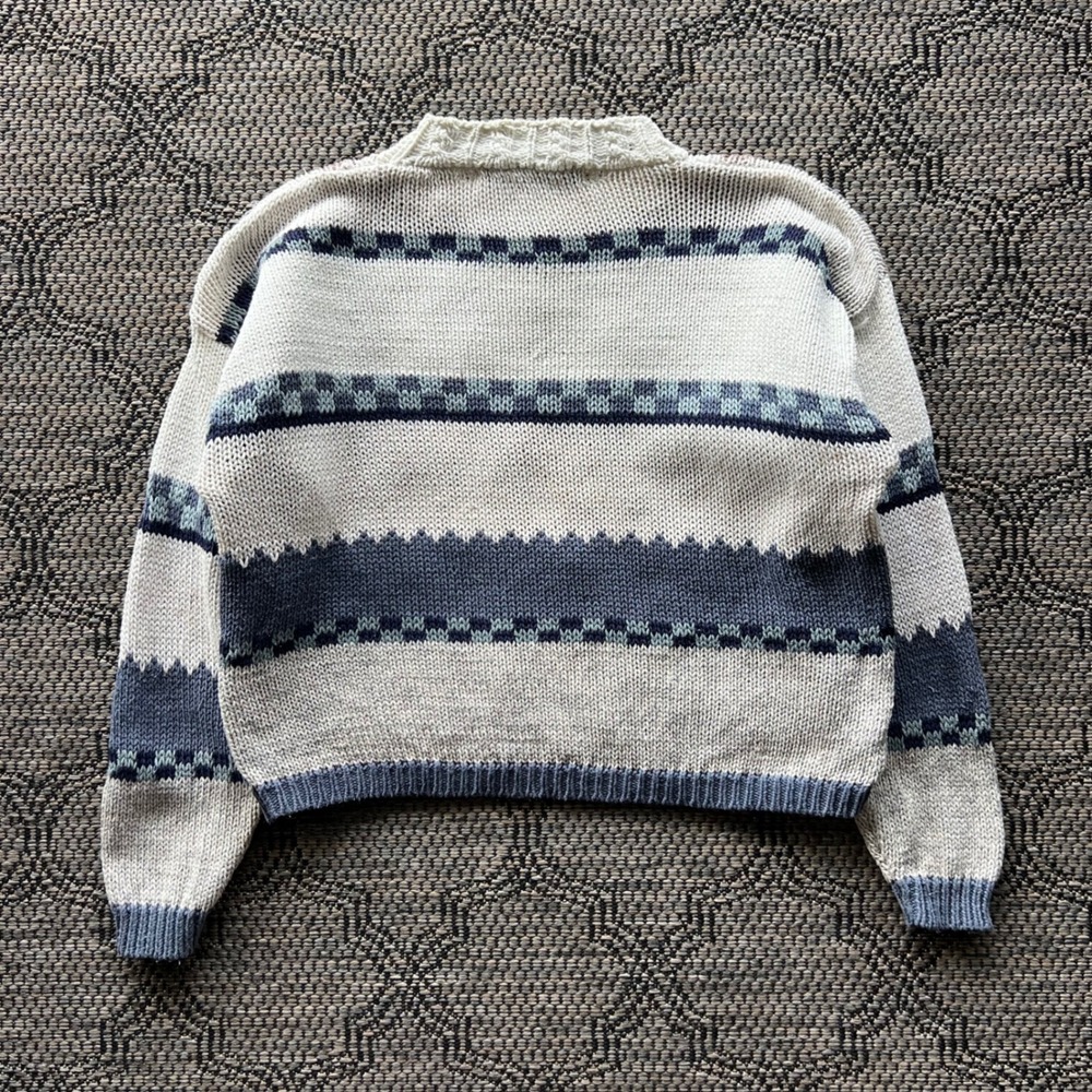 Vintage Santa Barbara Sweater Womens Medium Cream Blue Floral Cropped Boxy Knit - Picture 3 of 5